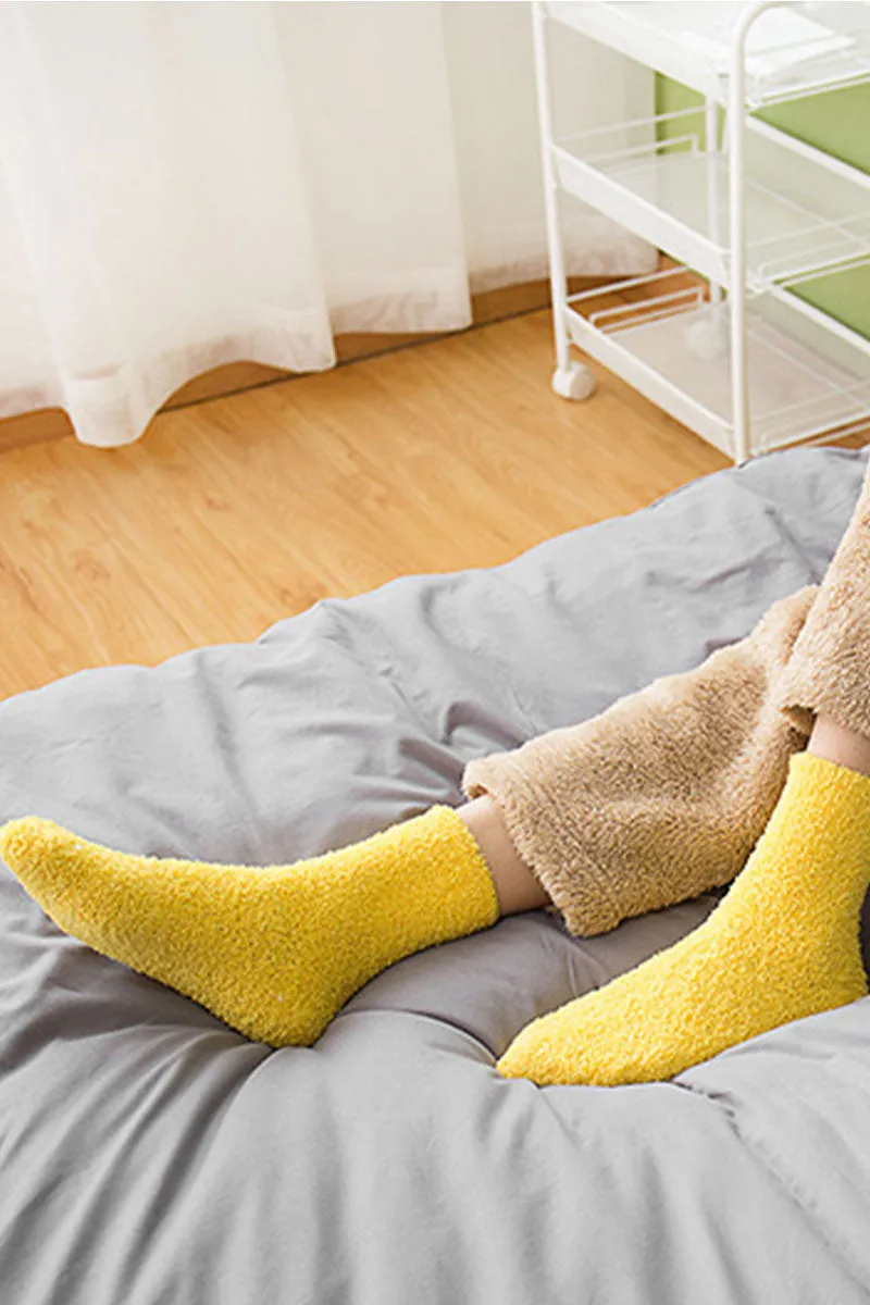 XJ0478 Fuzzy Crew Socks