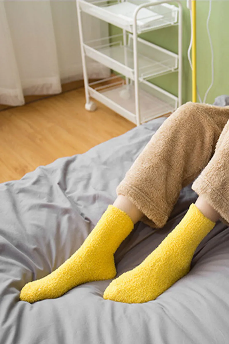 XJ0478 Fuzzy Crew Socks